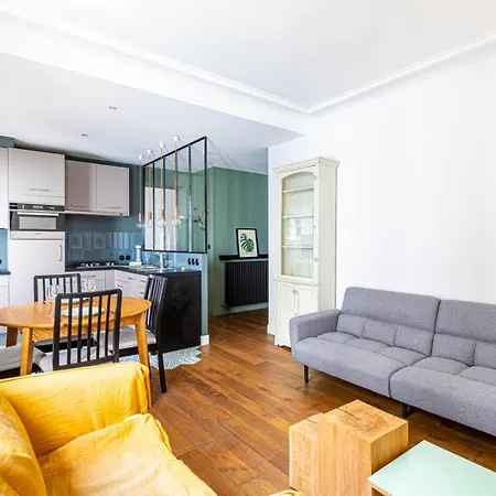 Guestready - Bright In Montmartre *