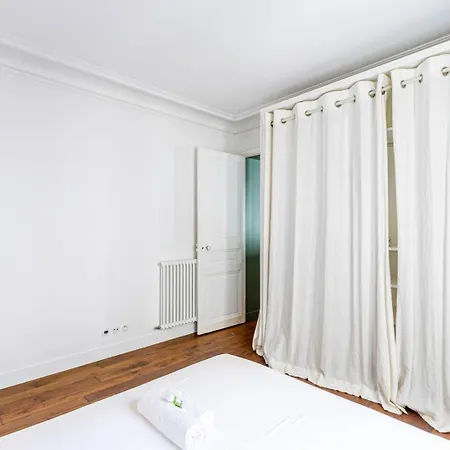 Guestready - Bright In Montmartre Paříž