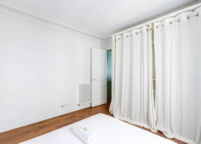 Guestready - Bright In Montmartre Paris